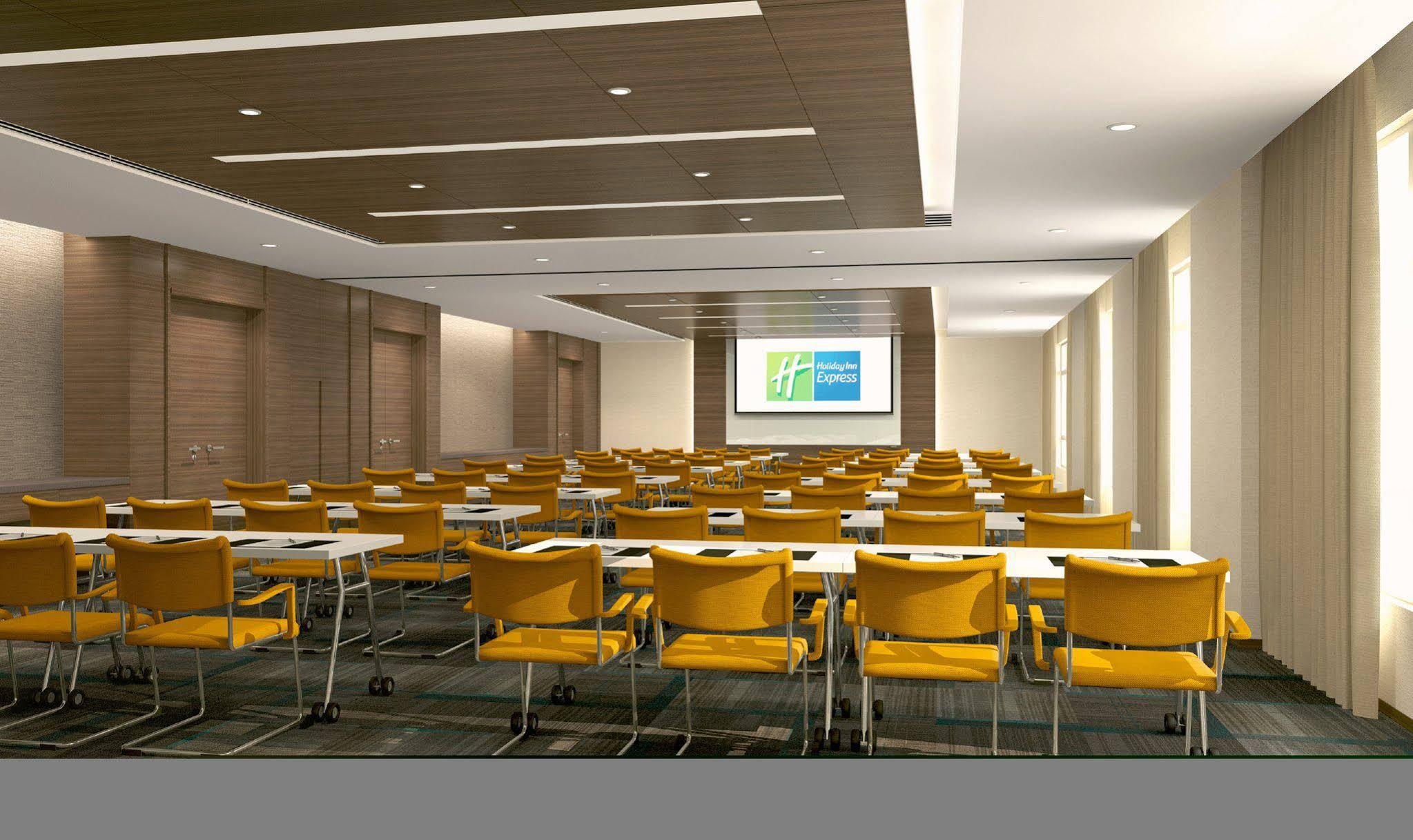 Holiday Inn Express Chengdu Huanhuaxi By Ihg-Near Jinsha Site Musem,Near Wuhou Temple Museum,Welcome Drinks,Free Gym,Free Self-Service Laundry Exterior foto