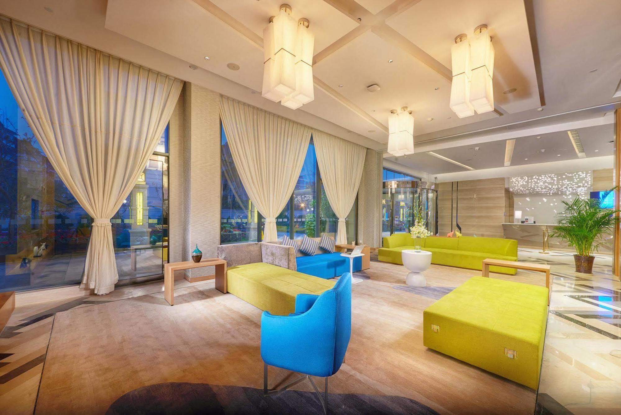 Holiday Inn Express Chengdu Huanhuaxi By Ihg-Near Jinsha Site Musem,Near Wuhou Temple Museum,Welcome Drinks,Free Gym,Free Self-Service Laundry Exterior foto